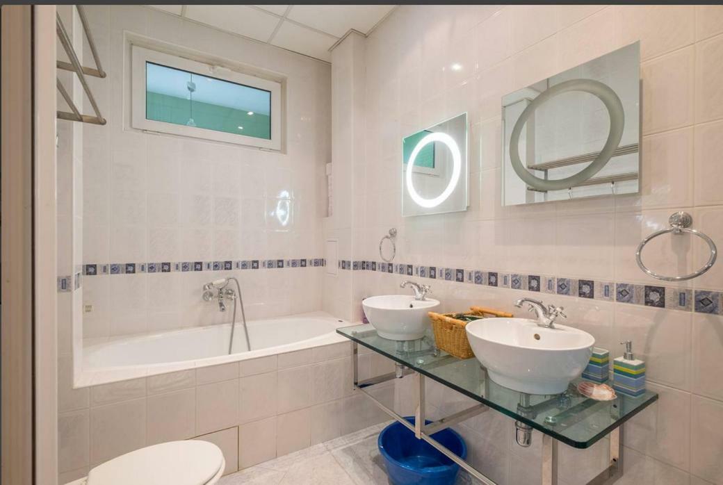 Han Krum 2 Bedroom Central Flat ソフィア エクステリア 写真